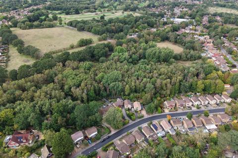 undefined, Finchampstead Road, Finchampstead, RG40