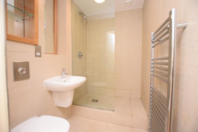Apartment in Sheffield, South Yorkshire - View 3