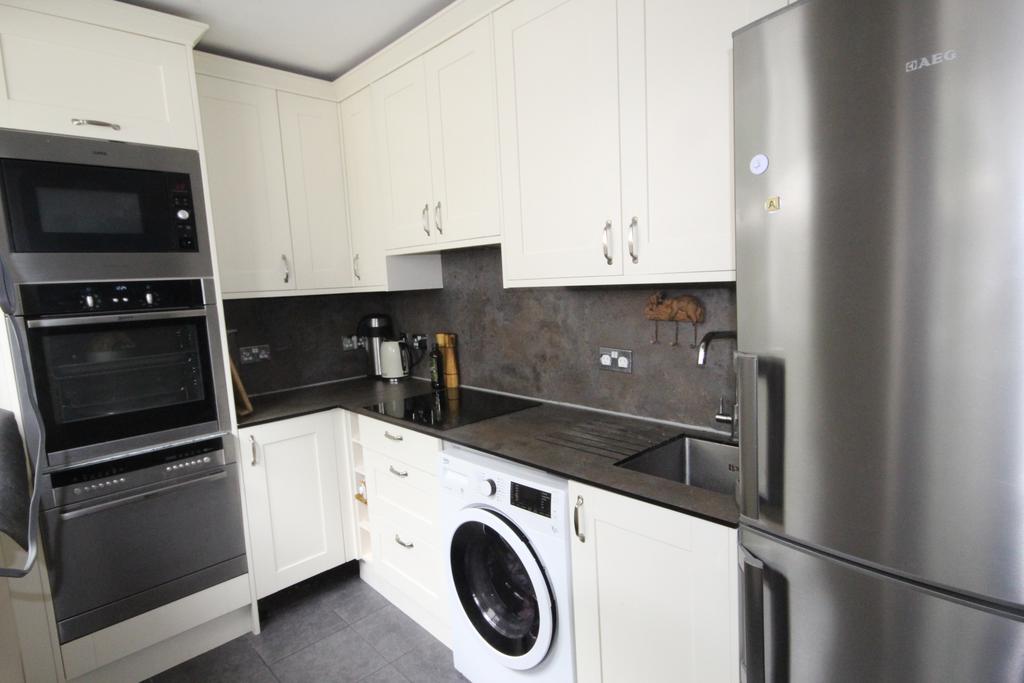 House in London - View 5