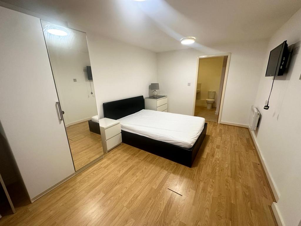 Apartment in Liverpool - View 2
