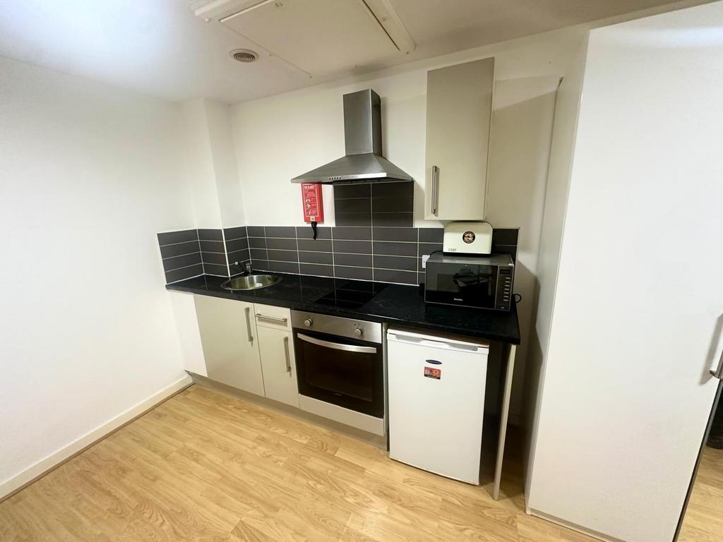 Apartment in Liverpool - View 3