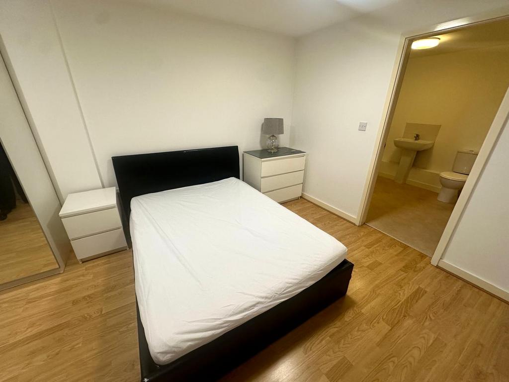 Apartment in Liverpool - View 4