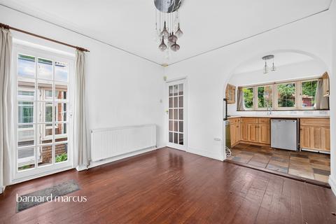 3 bedroom detached house for sale, Royal Avenue, Worcester Park
