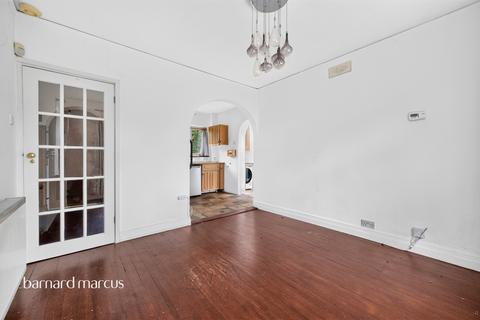 3 bedroom detached house for sale, Royal Avenue, Worcester Park