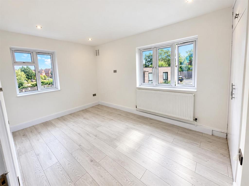 House in Wembley - View 2