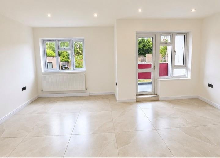 House in Wembley - View 3