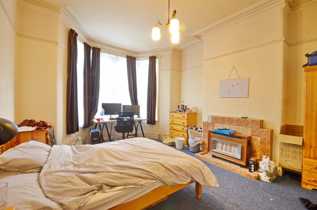 House in Bristol, Pigsty Hill, Ashley Down - More