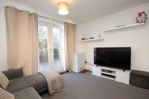 1 bedroom flat to rent, Black Eagle Drive, Northfleet, Kent.