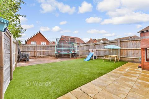 2 bedroom end of terrace house for sale, Beckett Gardens, Faversham, Kent
