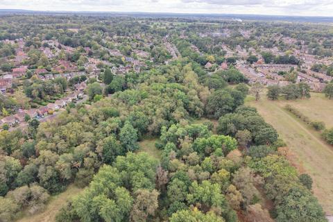 undefined, Finchampstead Road, Finchampstead, RG40