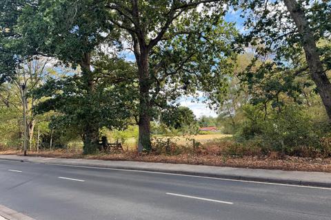 undefined, Finchampstead Road, Finchampstead, RG40