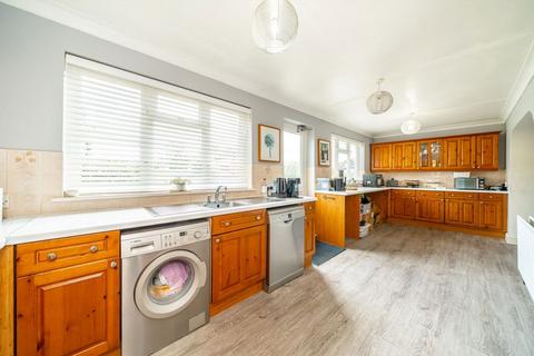 undefined, Courtland Avenue, London
