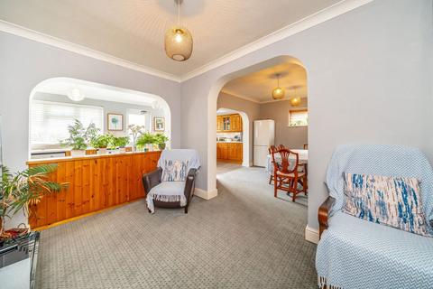 undefined, Courtland Avenue, London