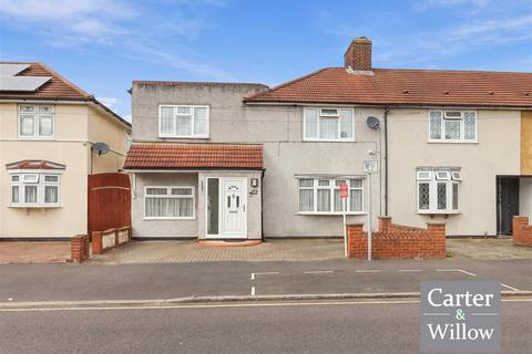 4 bedroom end of terrace house for sale, Raydons Road, Dagenham, Essex