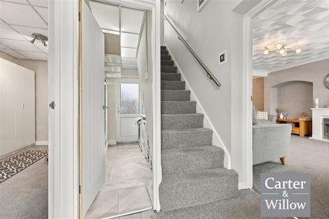 4 bedroom end of terrace house for sale, Raydons Road, Dagenham, Essex