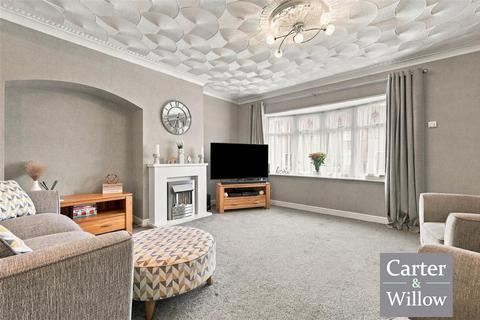 4 bedroom end of terrace house for sale, Raydons Road, Dagenham, Essex