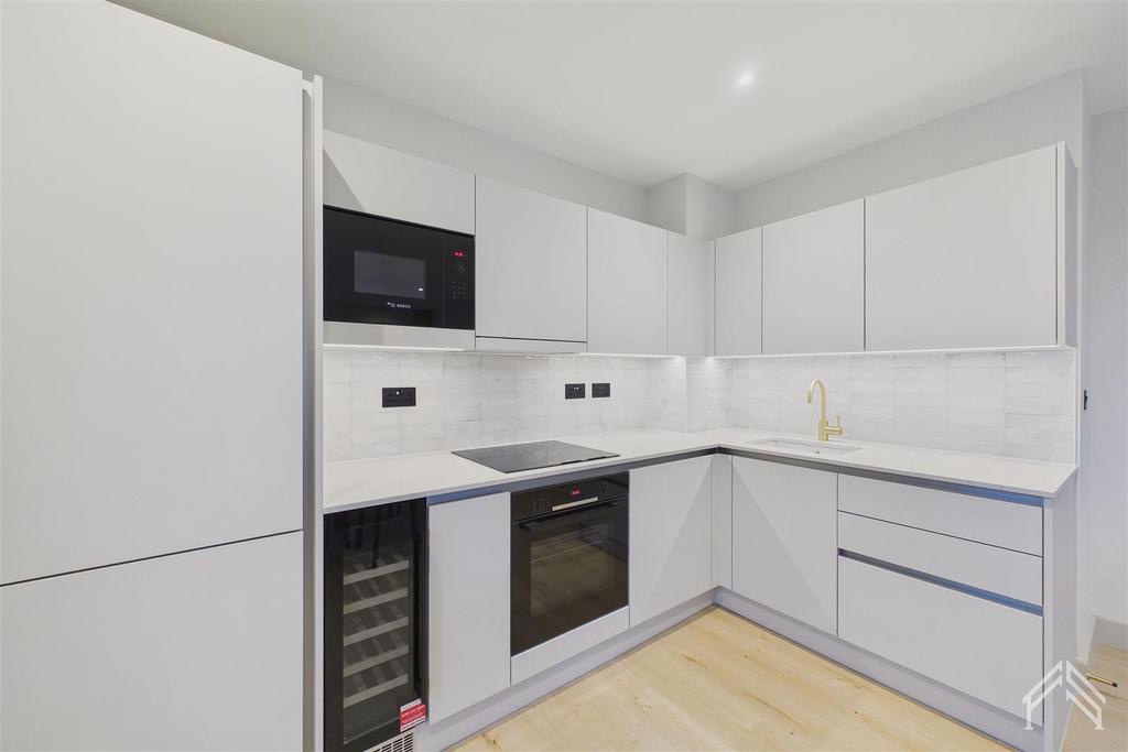 Apartment in Colindale - More