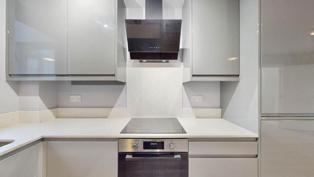Apartment in Hounslow - View 3