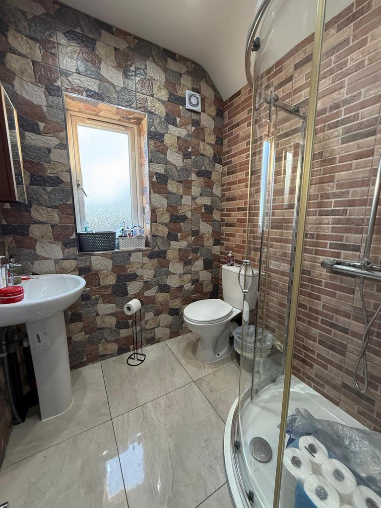 House in Dagenham - View 2