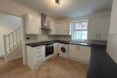 2 bedroom terraced house to rent, Congleton Grove , Woolwich