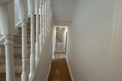 2 bedroom terraced house to rent, Congleton Grove , Woolwich