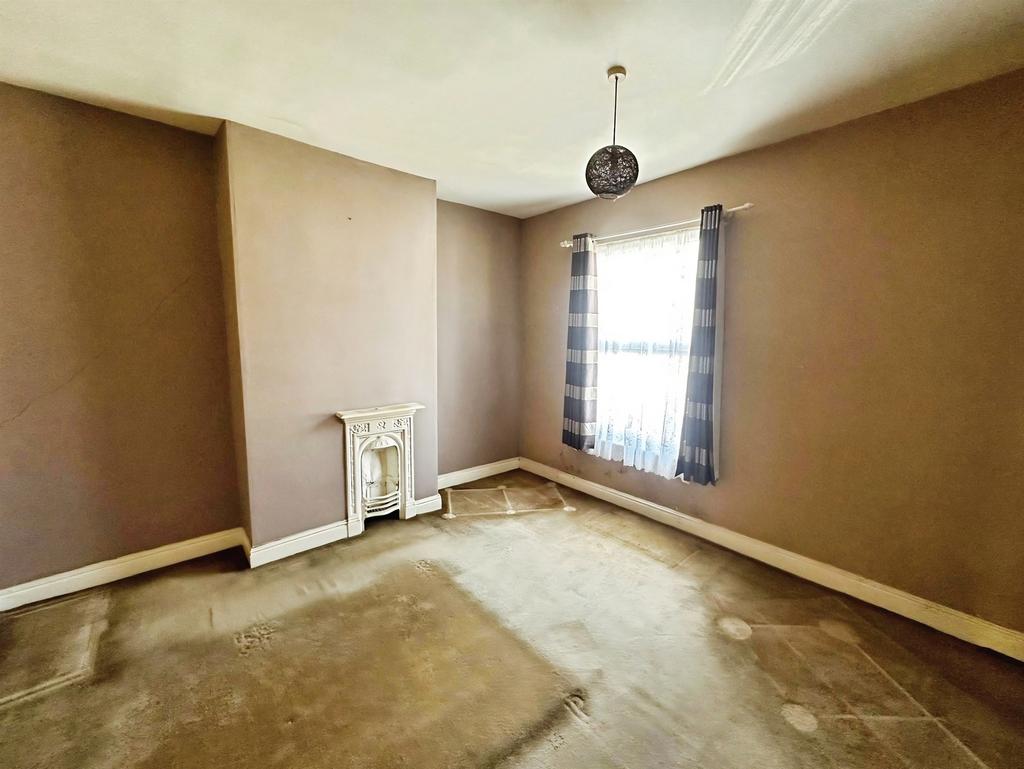 House in Nottingham - View 5