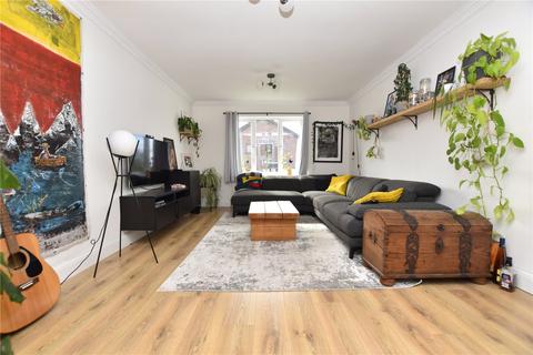 4 bedroom detached house for sale, Broadcroft Grove, Tingley, Wakefield, West Yorkshire