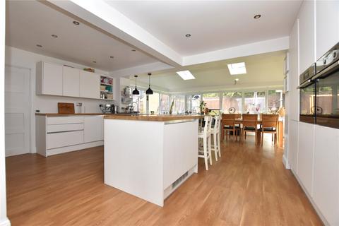 4 bedroom detached house for sale, Broadcroft Grove, Tingley, Wakefield, West Yorkshire
