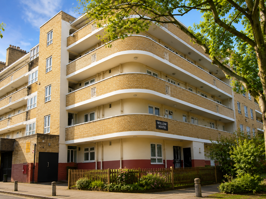 Apartment in London - More