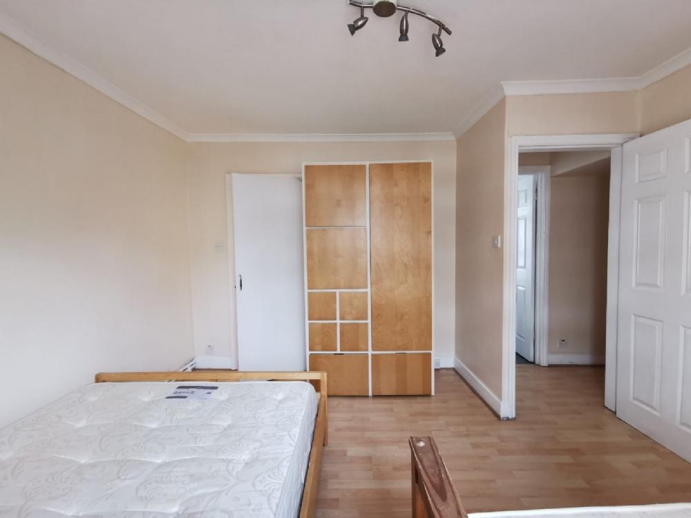 Apartment in London - View 2