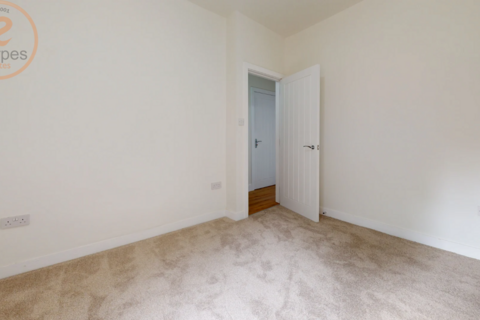 2 bedroom maisonette to rent, Fortescue Road, Colliers Wood, Greater London