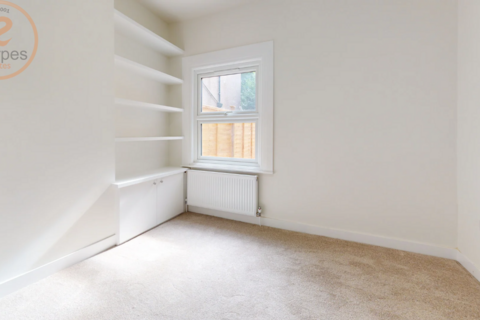 2 bedroom maisonette to rent, Fortescue Road, Colliers Wood, Greater London
