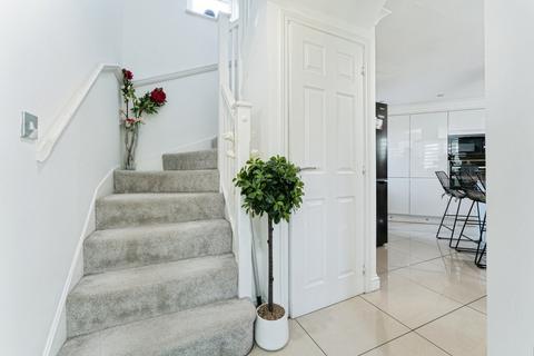 4 bedroom end of terrace house for sale, Chambers Drive, Cambridge, Cambridgeshire, CB4