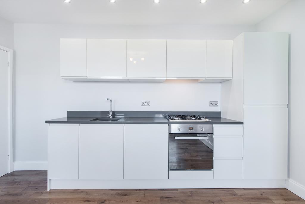 Apartment in London - View 3