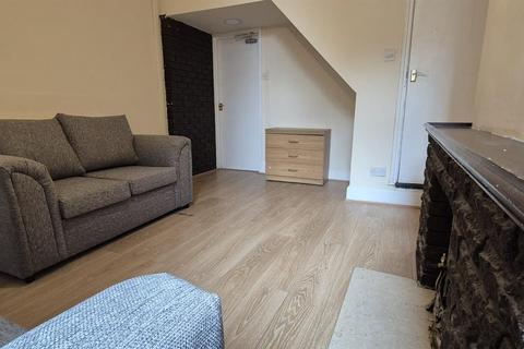4 bedroom house share to rent, Essex Street, Walsall