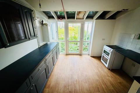 6 bedroom terraced house for sale, Station Terrace, Lampeter, SA48