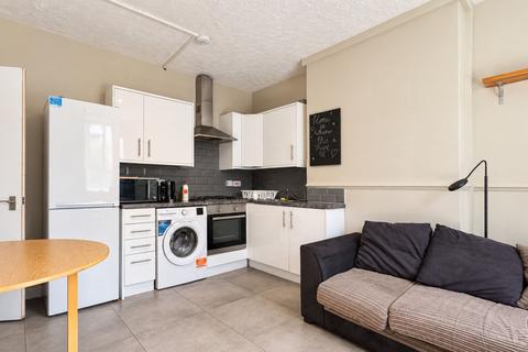 undefined, Triangle place, London, England, SW4