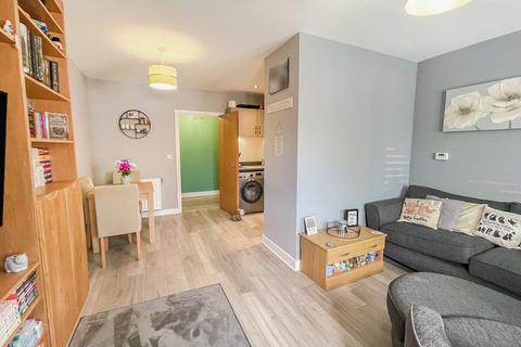 1 bedroom flat for sale, Flux House 15 Blacksmith Close, Sunbury-On-Thames TW16