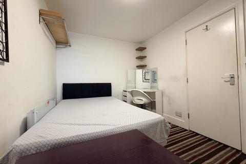 2 bedroom flat to rent, Pershore Road, Birmingham, B29