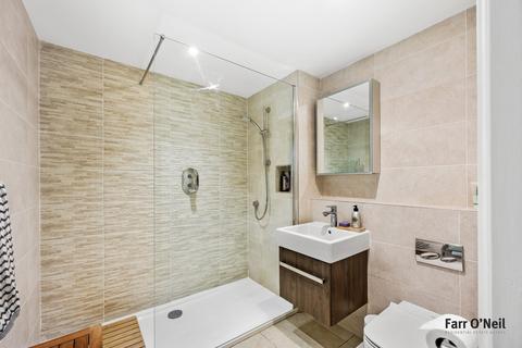 2 bedroom retirement property for sale, Palmerston Road, Buckhurst Hill, IG9