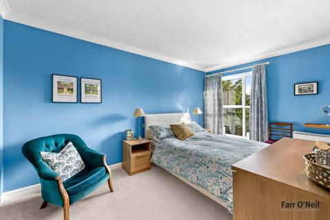 2 bedroom retirement property for sale, Palmerston Road, Buckhurst Hill, IG9
