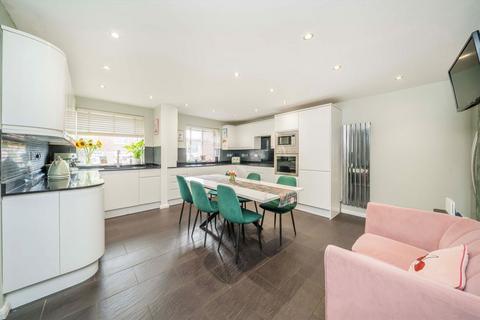 undefined, Kingston Hill, Kingston Upon Thames KT2
