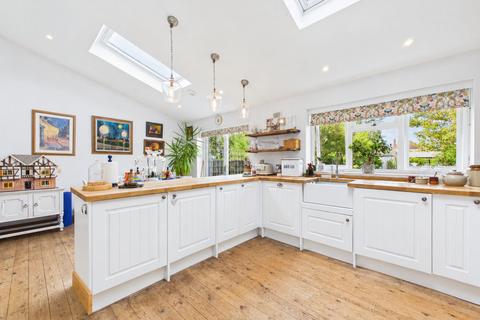 4 bedroom semi-detached house for sale, Highbury Road, Bury St. Edmunds IP33