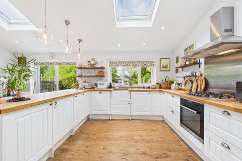 4 bedroom semi-detached house for sale, Highbury Road, Bury St. Edmunds IP33