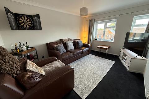 2 bedroom apartment for sale, Brittany Court, Dunstable LU6