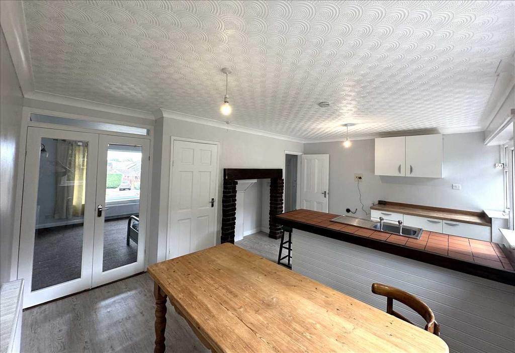 House in Gainsborough - More