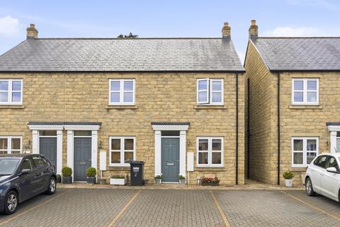 2 bedroom end of terrace house for sale, 5 Oak Close, Leyburn, DL8 5BY