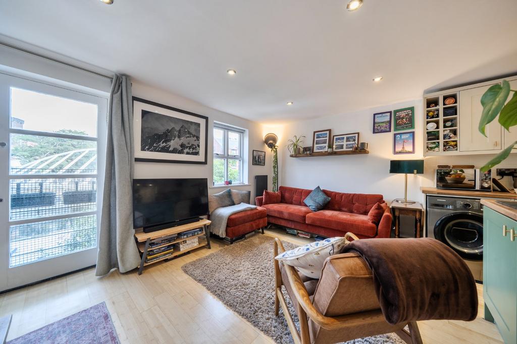 Apartment in Manchester - View 5