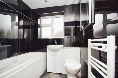 2 bedroom apartment to rent, Peter Street Folkestone CT20