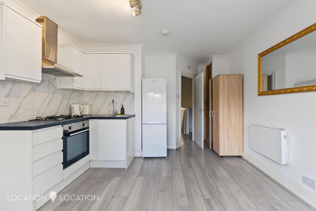 Apartment in London - More